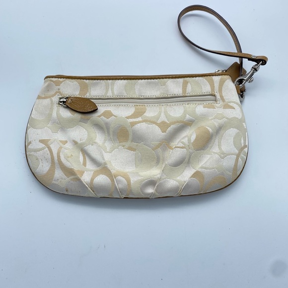 2/$18 bundle of two Coach Wristlets - Picture 11 of 13